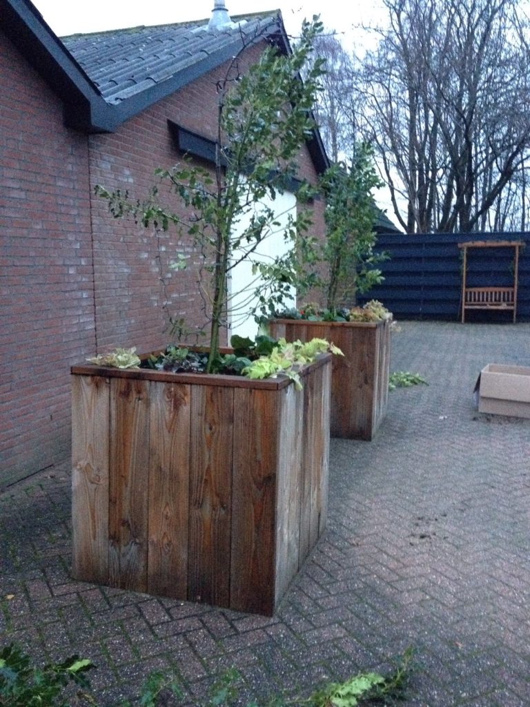 Tuin accessoires - Bloembak (1x1m) met planten