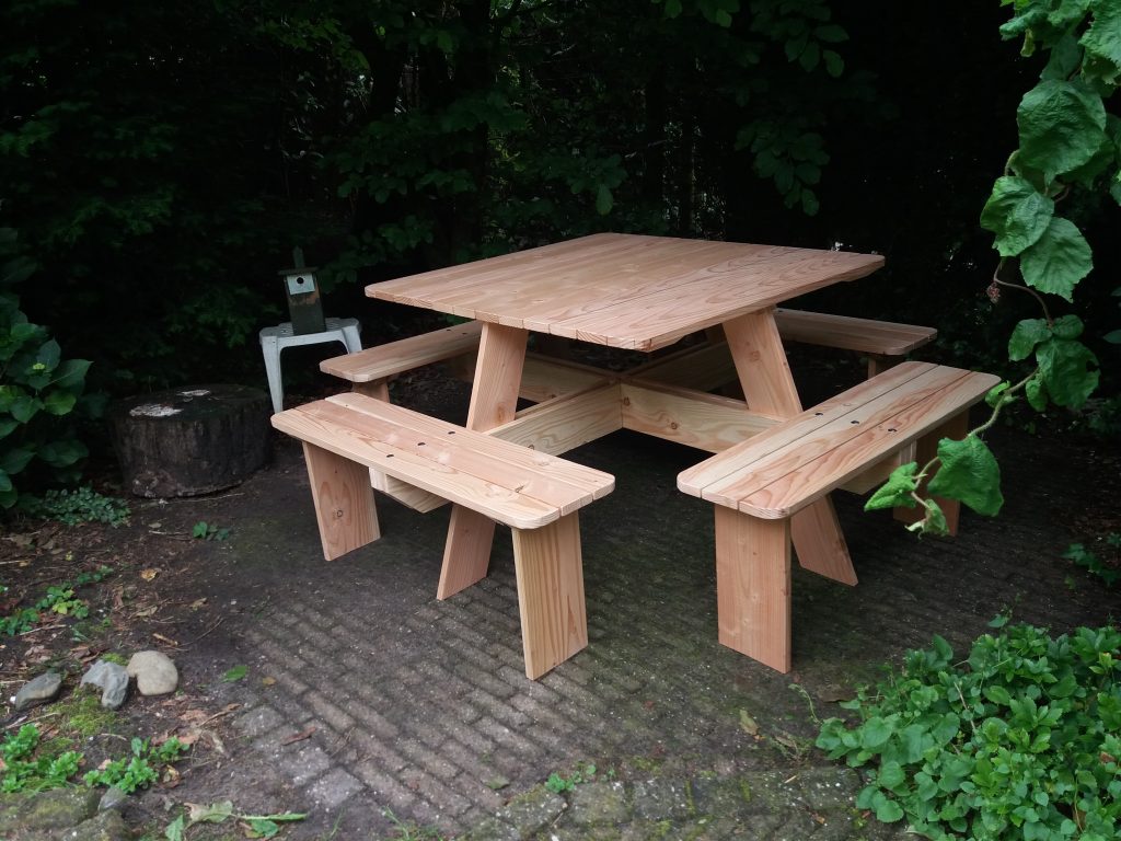 Picknicktafel - Vierkante Picknicktafel (1,2x1,2m) in Amersfoort